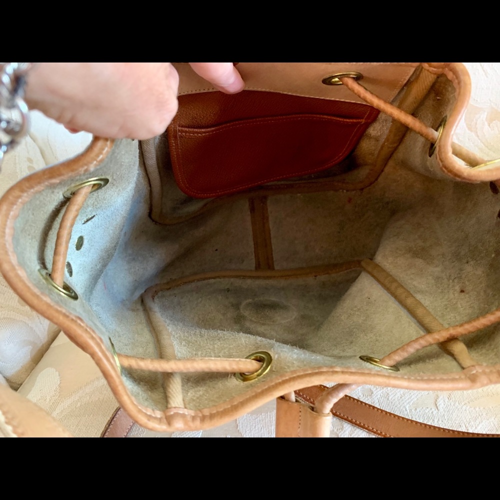 Dooney and Bourne bucket bag - Picture 7 of 7